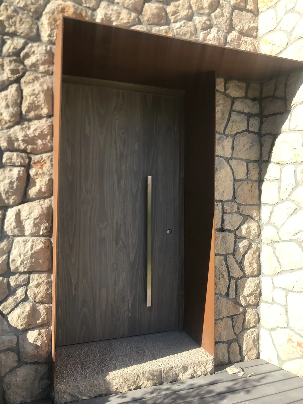 Portone d'ingresso in legno Accoya
