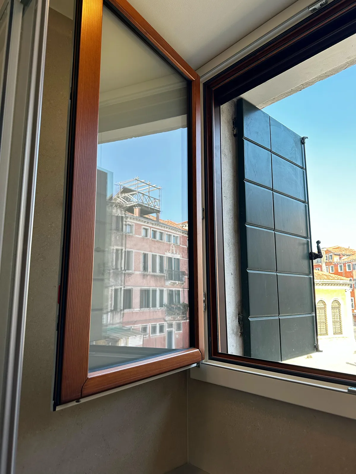 Realizzazione finestre in legno a Venezia