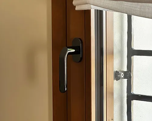 Maniglie speciali per porte finestre