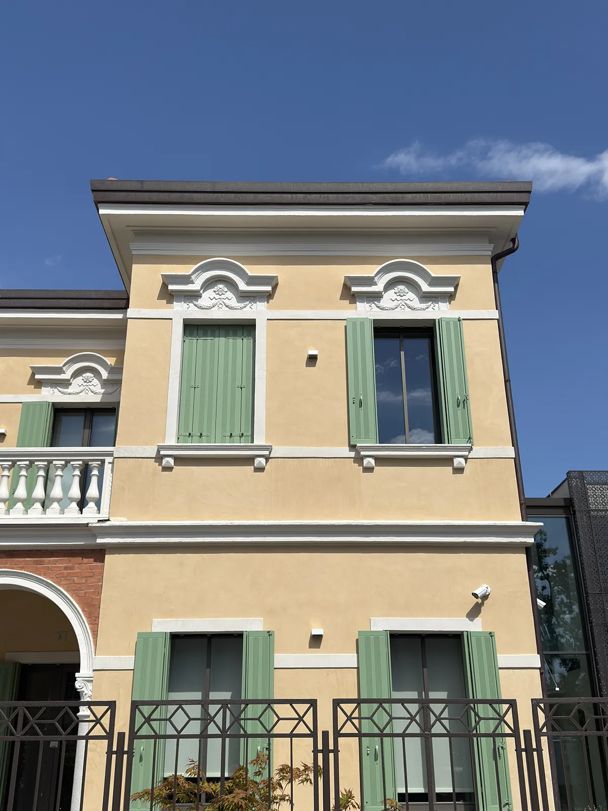 Posa scuri in centro a Treviso